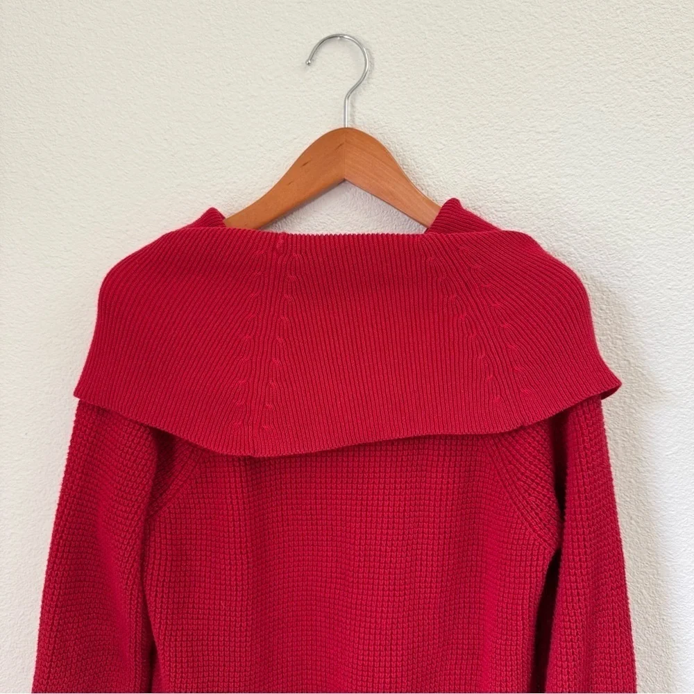 Michael Kors Beautiful and Cozy Red Cowl Neck Sweater Women’s Size Medium